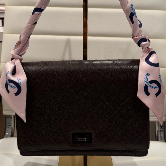 Chanel chocolate brown vintage caviar leather  with convertible strap - Picture 2 of 16
